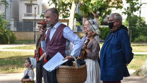 Passejades literàries amb texts del segle XVIII al parc Bir Hakeim