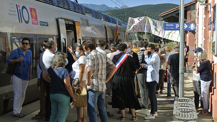 Després de 1017 dies, el tren torna a Prada