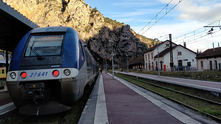 Després de 1066 dies, torna a arribar el tren a Vilafranca de Conflent