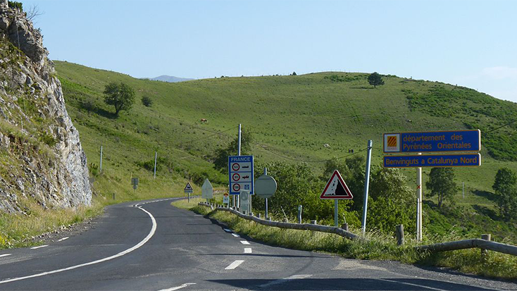 El 25 de juliol del 1964 es va obrir la carretera del coll d’Ares.