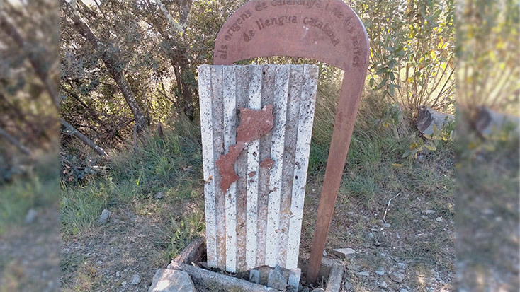 Acte vandàlic contra el monument “Als orígens de Catalunya” a Rià