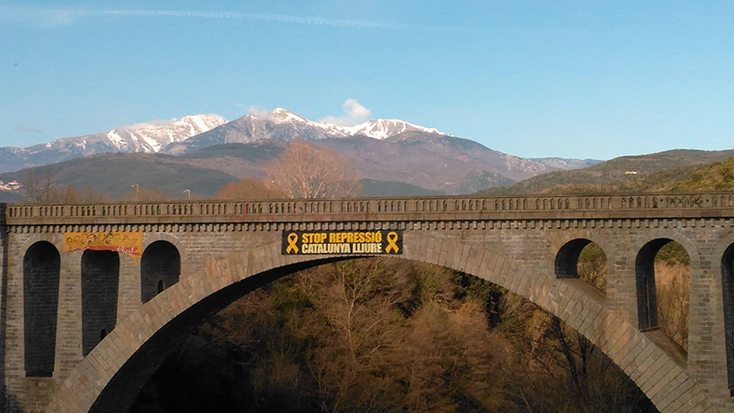 Nou intent de degradació contra la banderola «Stop repressió, Catalunya Lliure» a Ceret