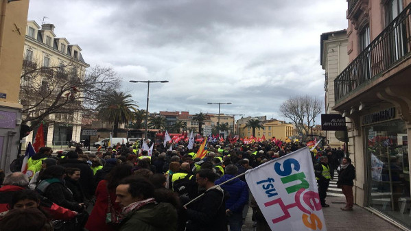 Vaga general a partir de demà dijous contra la reforma de les pensions proposada pel govern d'Emmanuel Macron